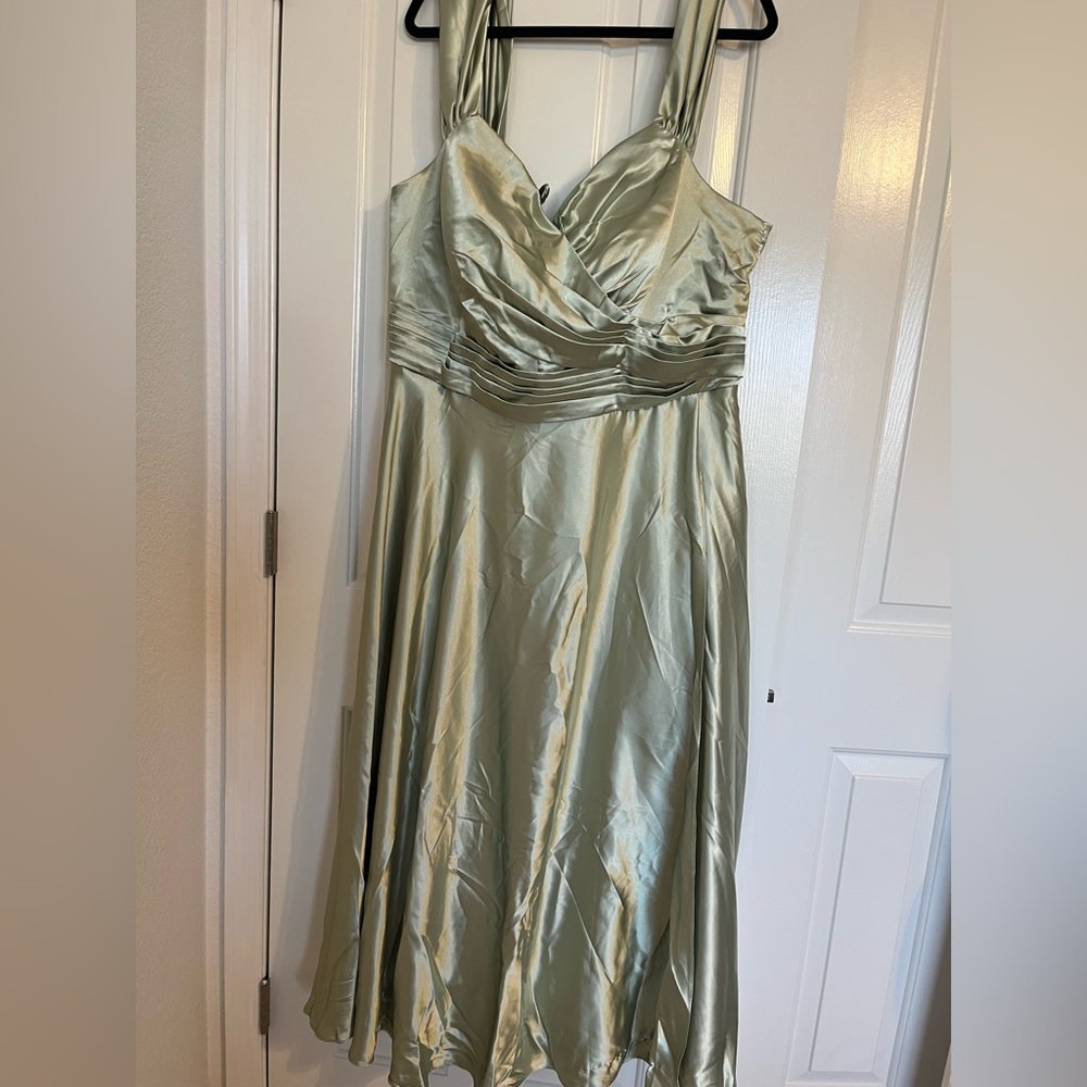 Elegant Green Satin Dress